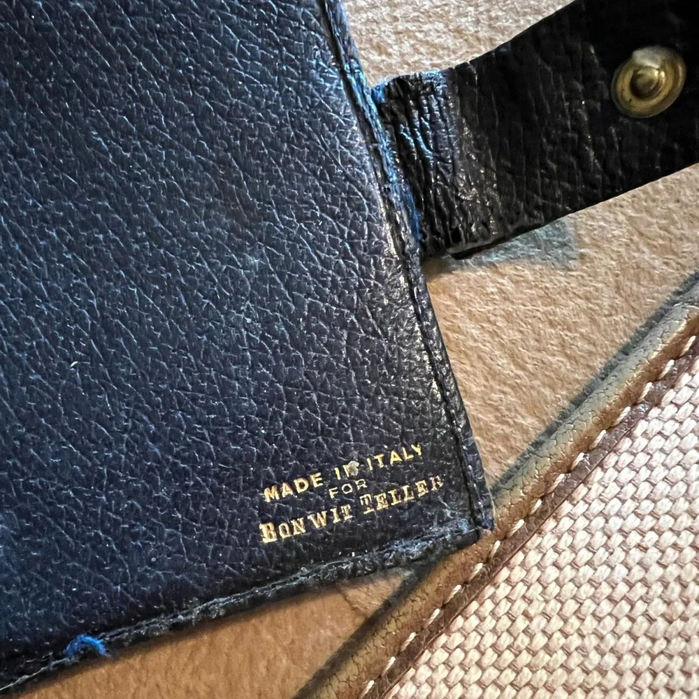 Vintage Gucci Small Black Leather Wallet